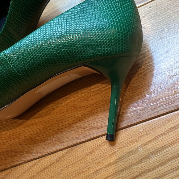 New York & Company green snake skin print pumps sz 10 - Picture 6 of 10